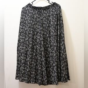 Max Studio Dark Floral Black White Maxi Skirt Stretchy Cottagecore Whimsygoth L